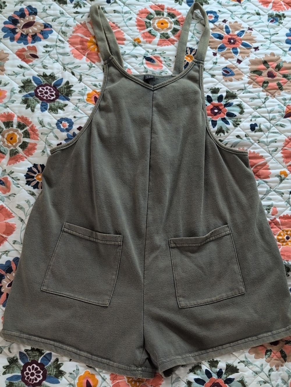 SHEIN Olive Green V-Neck Romper